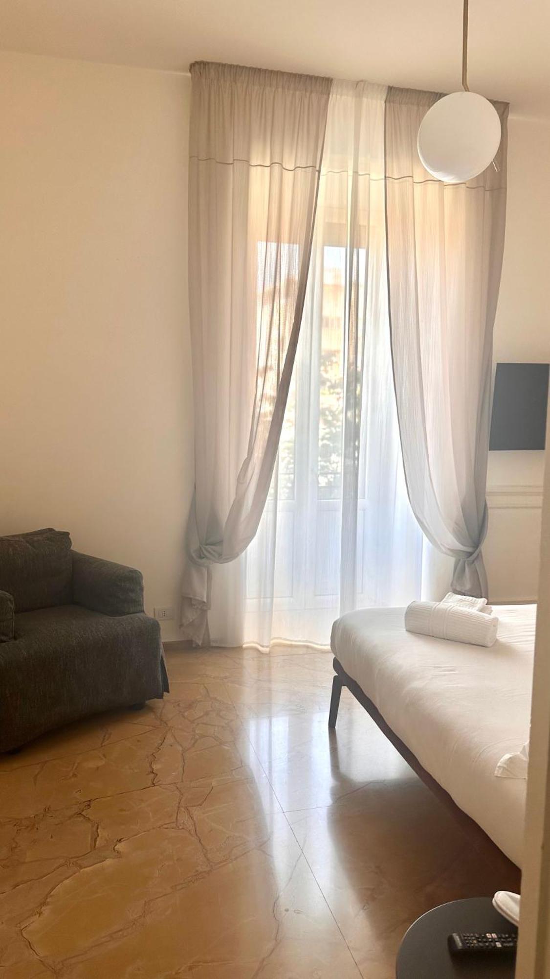 Appartement Luxury House With Parking à Naples Extérieur photo